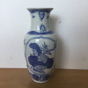 10" Vintage Chinese blue and white porcelain vase flowers birds home decor